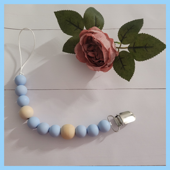 Zawieszka do smoczka silikonowo drewniana pastel blue
